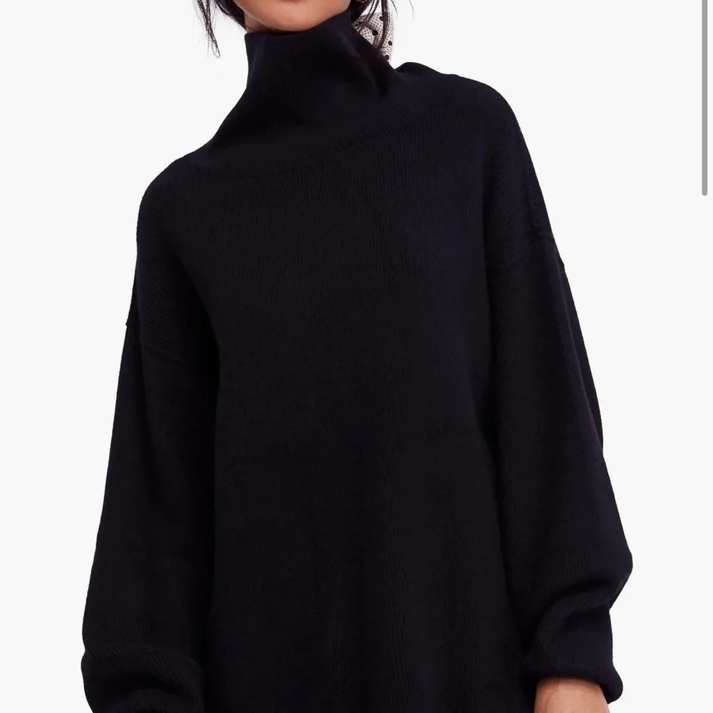 Free People Black softly Structured Knit Tunic Size S/P EUC